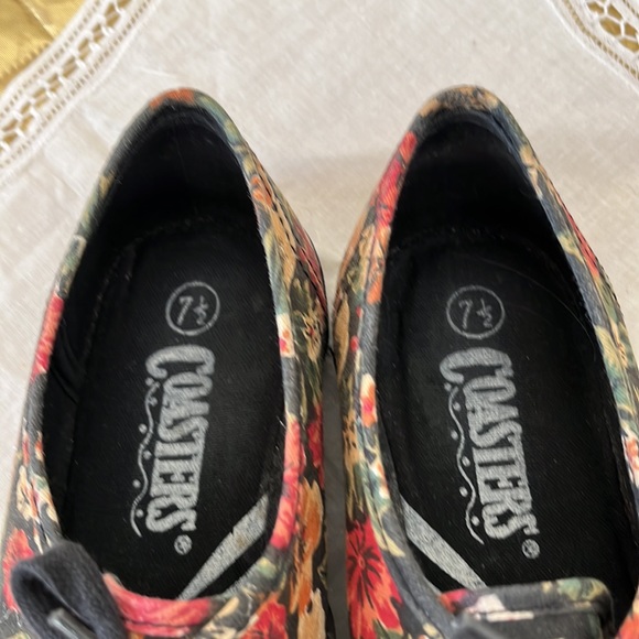 Coaster Canvas sneakers shoe - Picture 2 of 7